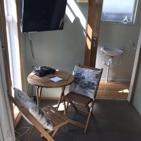 Studio set in beautiful english cottage gardens
