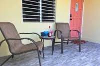 Coffee & Cream Cottage - Homely is What We Do! - Wifi