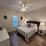 Walk to Stadium/Strip/Downtown! 2 bd/2 bath, Off-street parking! - Homestays