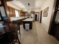 13. King bed, sleeps 22, historic 5-bedroom house in  Albertville with WiFi, AC - 4성급