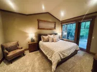 Luxury Lodge Retreat in the Heart of Suncadia – Walk to Golf, Winery & Trails - 4-Star