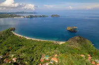 Stylish Villa with Brand-New Furniture, Panoramic Ocean Views, and Infinity Swimming Pool & Hot Tub - Apartments