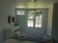 Lymington Self-Catering Garden Retreat - 4-Star