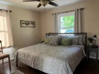 Nicely Decorated 2+ Br Home in Quiet Neighborhood - 4-Star