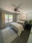 LakeHouse w/ Great Views-Newly Renovated-private boat house/dock & fire pit - 4 estrellas