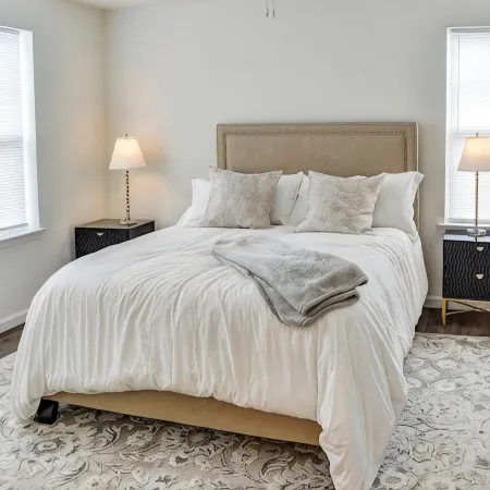 Charming 2-Bed, 2-Bath Apt. in Morgantown, Pa - Cozy Getaway with Comfort!