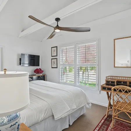 King Bedrooms, Two Blocks to Gulf, Shopping, and Dining in Old Naples