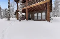 Twin Aspen-Terry Peak Cabin, Hot Tub, WiFi & AC, Garage Access - Chalets