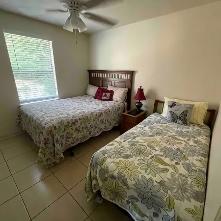 Beststays@Sunrise Ruby a Duplex, Pet Friendly,Work Crews family nurses@‘