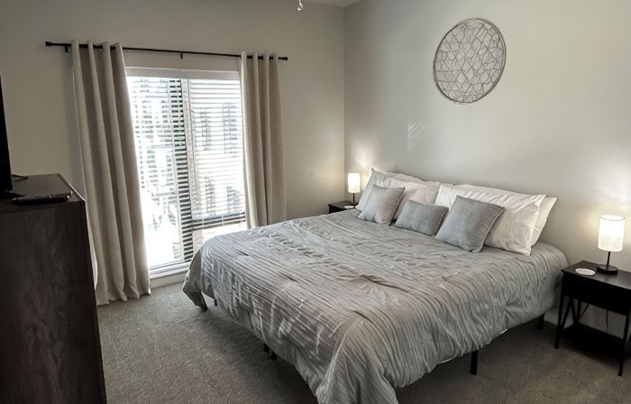 Comfortable 1 Bedroom, Gym, Social Room, Balcony