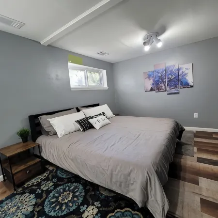 Comfortable 4 Bedroom / 1.5 Bathroom Home