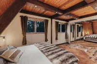 NEW ! Majestic A-Frame on 5 acres! - Chalets