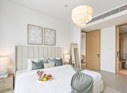 Deluxe 1 BR in The Address JBR Beachfront Access