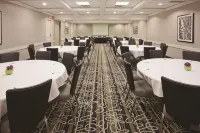 Bloom Hotel - breakfast