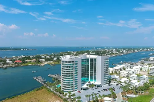 NEW LISTING/BEST GETAWAY/UPDATED 3-BEDROOM 3-BATH @ THE  BELLA LUNA/BOAT DOCKS - Jacuzzi