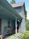 Charming 3-bedroom farmhouse in welcoming Skaneateles, short walk to village. - WiFi
