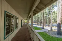 Fun Family Cabin in the Heart of the Lost Sierra w/ BBQ, Games and Tons of Space - Chalets