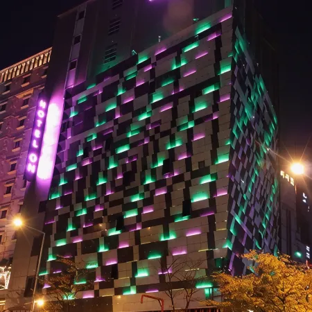 HOTEL ON