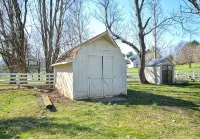 Vintage cabin in the ❤️ of Middletown , MD.  Pet friendly and prime location. - 4-Star