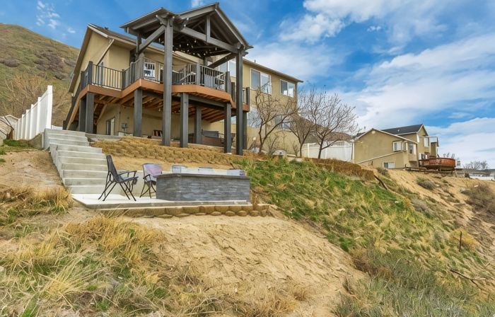 Ski Retreat with Hot Tub & 360 Views of SLC from 5bd 4ba in Draper, 100% 5 Stars