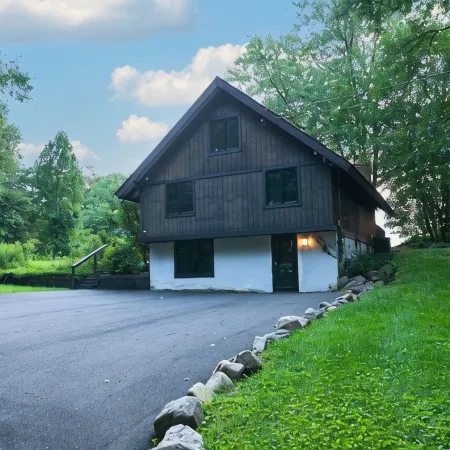 Luxury Ski In-Out ● Mountain Creek ● Hot Tub ● Golf
