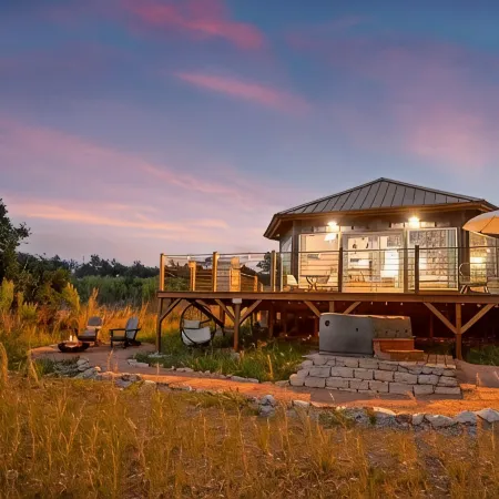 Romantic Stargazing Retreat in Nature w/ Hot Tub, Sauna + Outdoor Shower