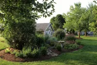 Updated and Renovated Hideaway Apartment with New Kitchen! Charming! - 3-Star