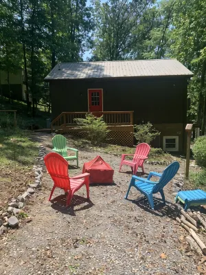 Lake Front Cottage with private sandy beach - Boutique