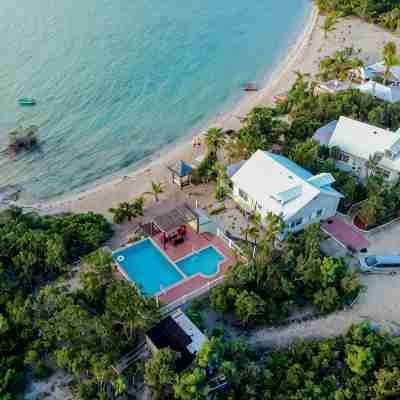 Barefoot Luxury – Silver Palms Cottage # 1, Beachfront with Pool on Long Bay Hotel Exterior