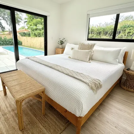 POOL- Sleeps 8- Mins to Calle 8 - SoBe - Brickell