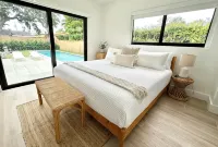 POOL- Sleeps 8- Mins to Calle 8 - SoBe - Brickell - مسبح خاص
