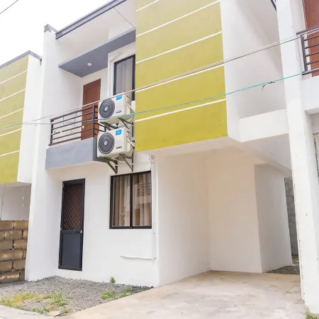 Modern 2BR Home Near Padre Pio SM & S&R w/ Parking
