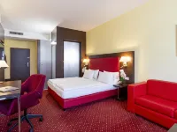 PLAZA Premium Salzburg Hotels near Schallmoos