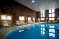 Carriage House Country Club - Pools