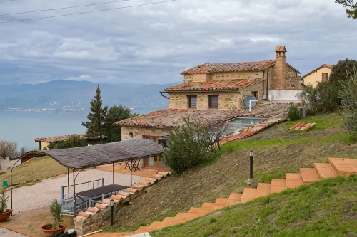 Villa Marghi, modern villa with infinity pool overlooking Lake Trasimeno - Wifi