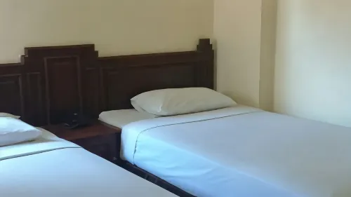 Cozzy Hotel Archie 2 - 駐車場