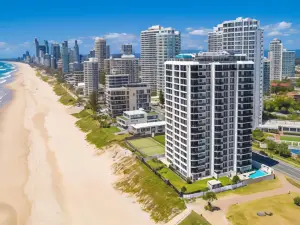 Golden Sands on the Beach - Absolute Beachfront Apartments