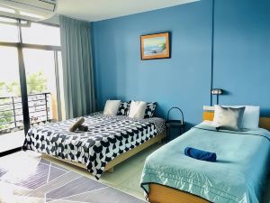 Homey-Don Mueang Airport Hostel