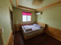 Taean Eoeundol Resom Pension Hotels near Dalgseom