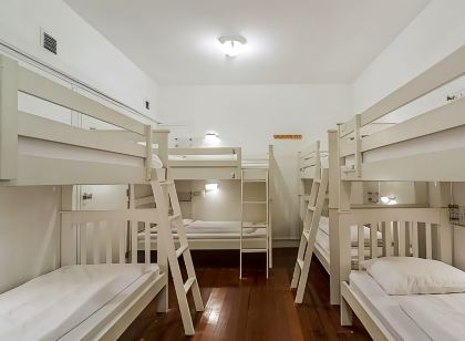 Beat Arts Hostel at Chinatown