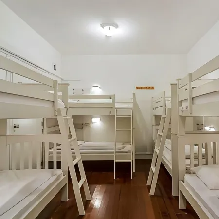 Beat Arts Hostel at Chinatown Отели рядом с достопримечательностью «Станция метро Raffles»
