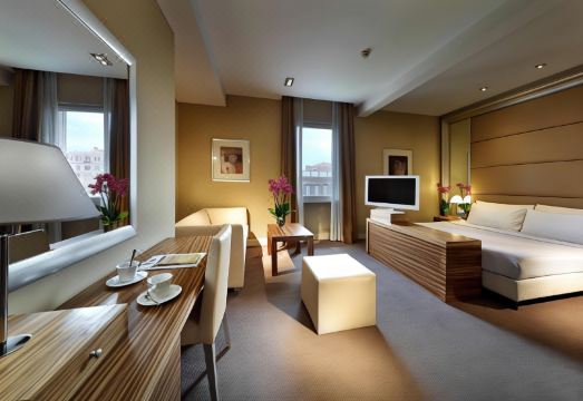 Hotel Saint John 로비