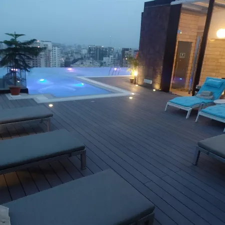 Six Seasons Hotel