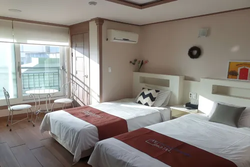HY Choi Hostel