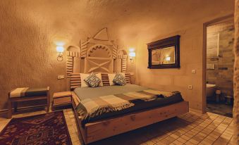 Pinhan Cave Suites