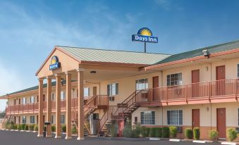 Days Inn by Wyndham Red Bluff