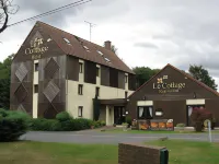 The Originals City le Cottage Hôtel Bruay-la-Buissière Hotels in Lillers
