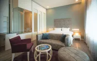 The Beverly Hills Hotel Các khách sạn gần Wat Yong Yaeng