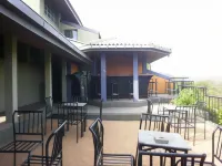 Lavendish Lake Giritale - Former Giritale Hotel - bar