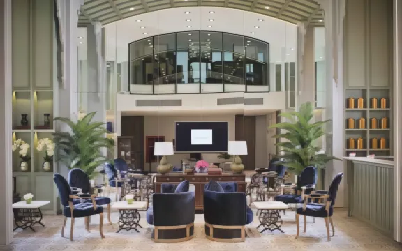 Hotel Tranz Hotels near BTS-Phaya Thai